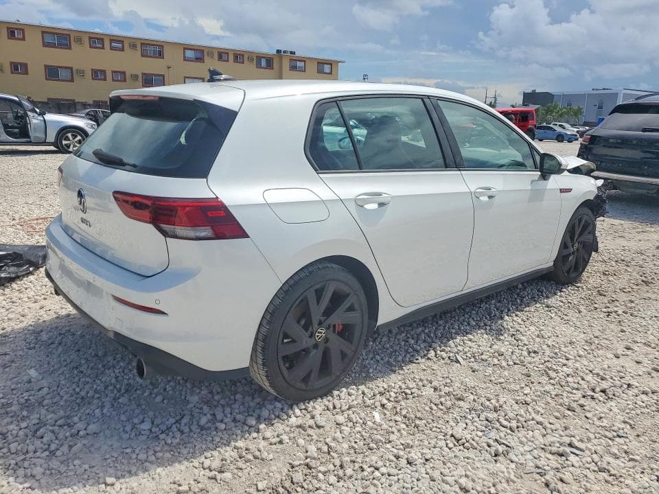 2022 VOLKSWAGEN GTI SE 3