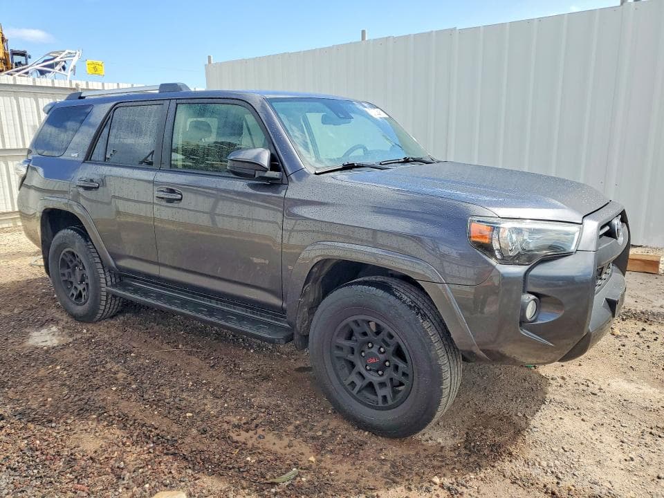 2020 TOYOTA 4RUNNER 4