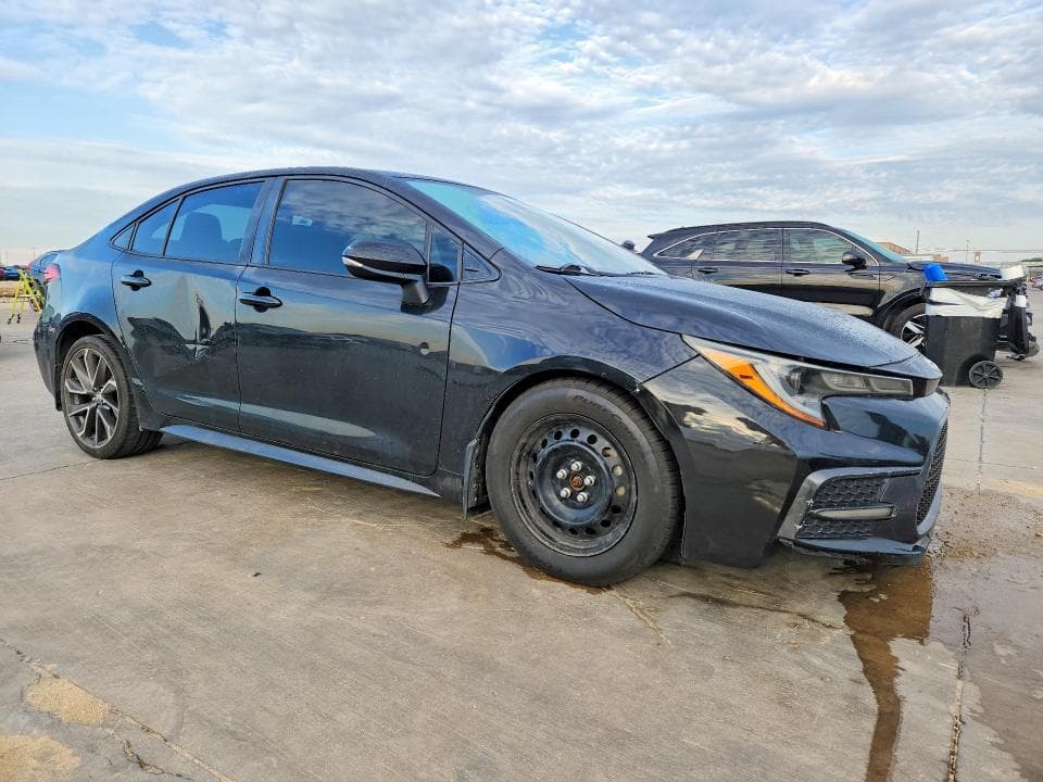 2020 TOYOTA COROLLA SE SE 4