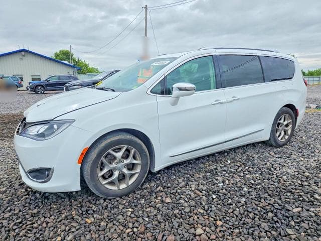 2018 CHRYSLER PACIFICA LIMITED - 1