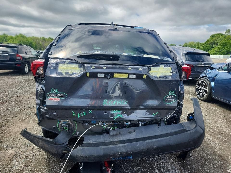 2024 TOYOTA RAV4 HYBRID XLE XLE 6