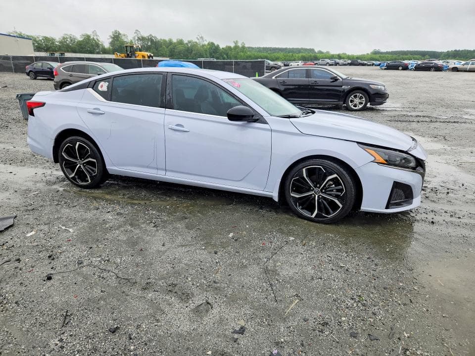 2024 NISSAN ALTIMA SR SR 4