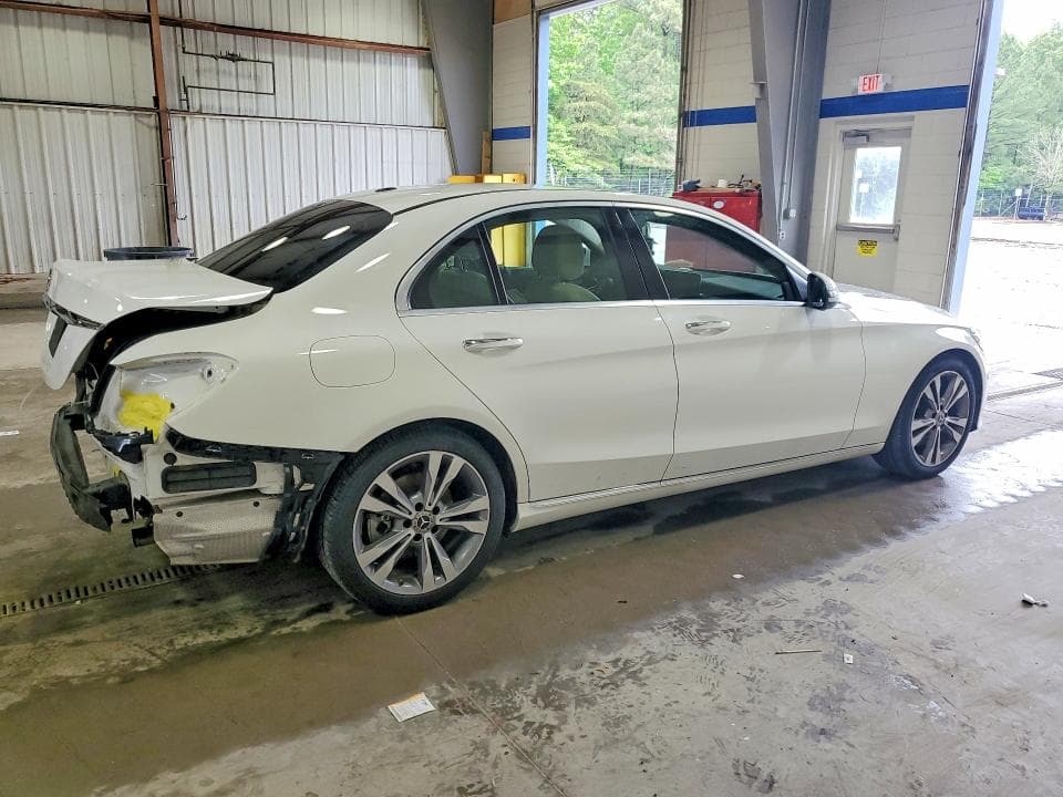 2019 MERCEDES-BENZ C 300 3