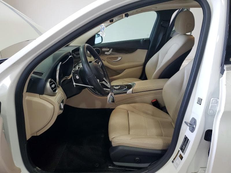 2019 MERCEDES-BENZ C 300 7