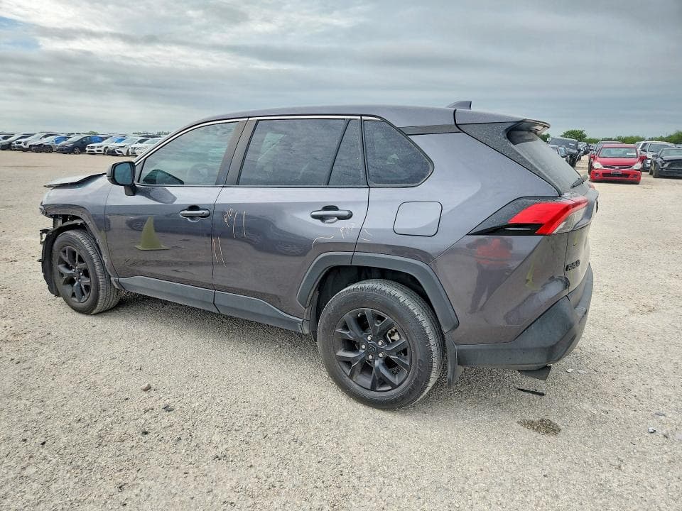 2022 TOYOTA RAV4 LE 2