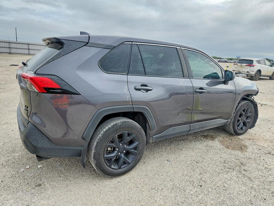 2022 TOYOTA RAV4 LE 3