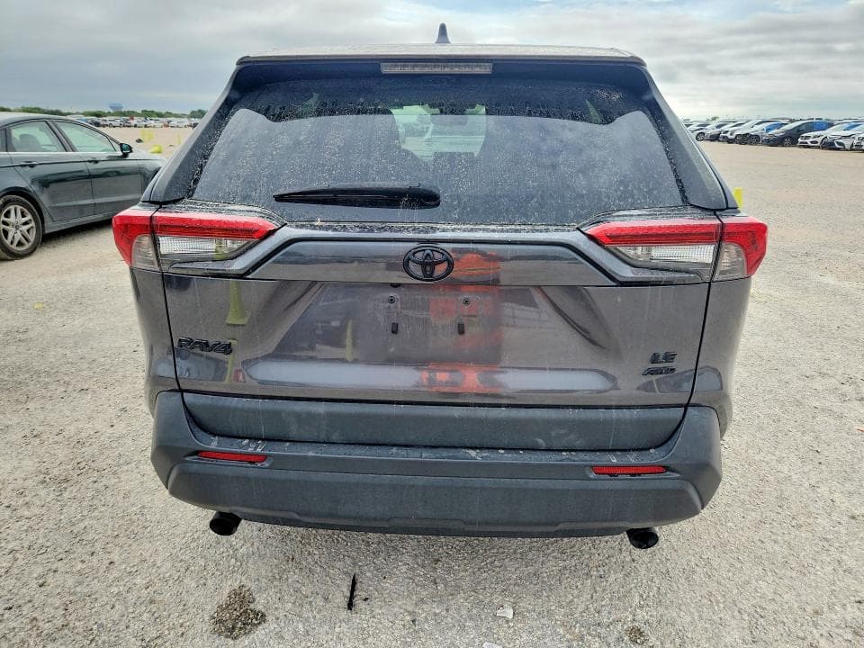 2022 TOYOTA RAV4 LE 6