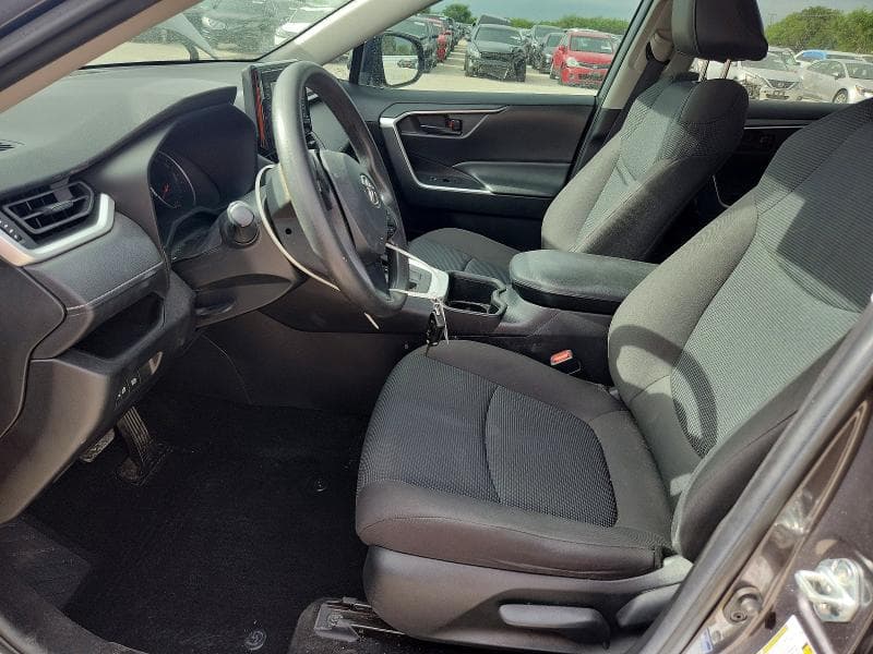 2022 TOYOTA RAV4 LE 7
