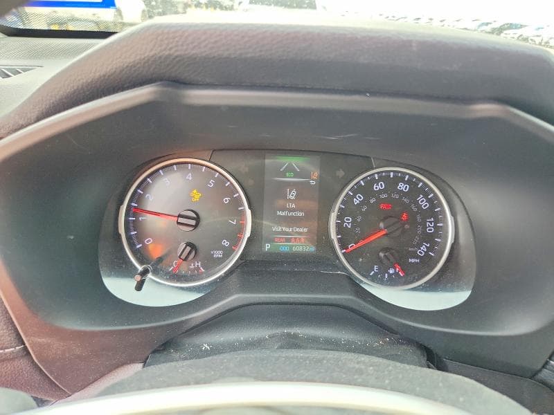 2022 TOYOTA RAV4 LE 9