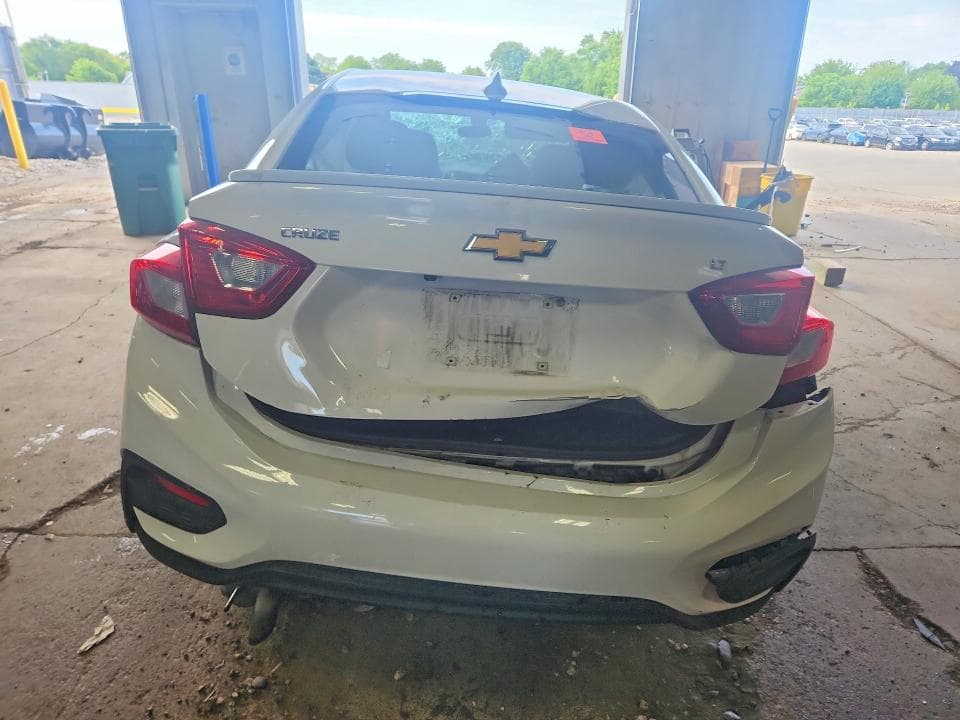 2017 CHEVROLET CRUZE LT 6