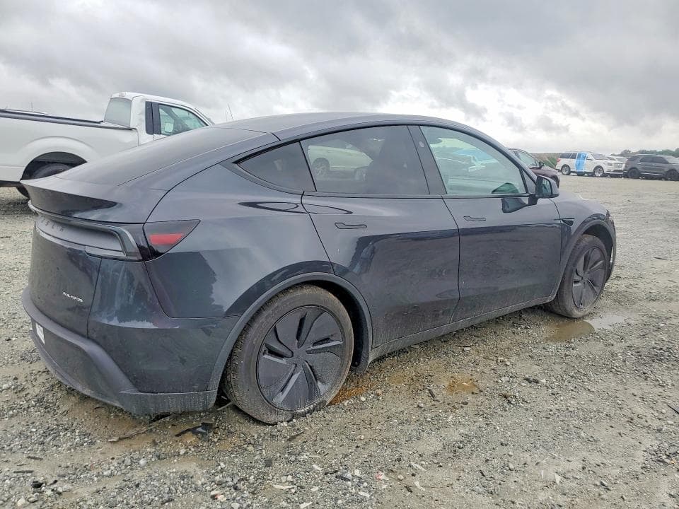 2026 TESLA MODEL Y 3