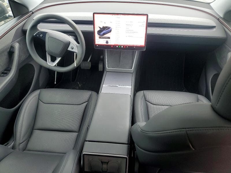 2026 TESLA MODEL Y 8