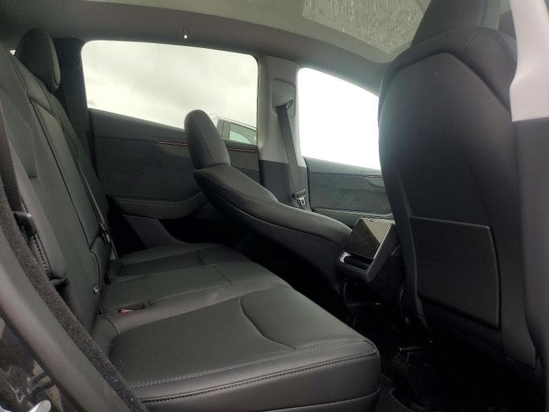 2026 TESLA MODEL Y 10