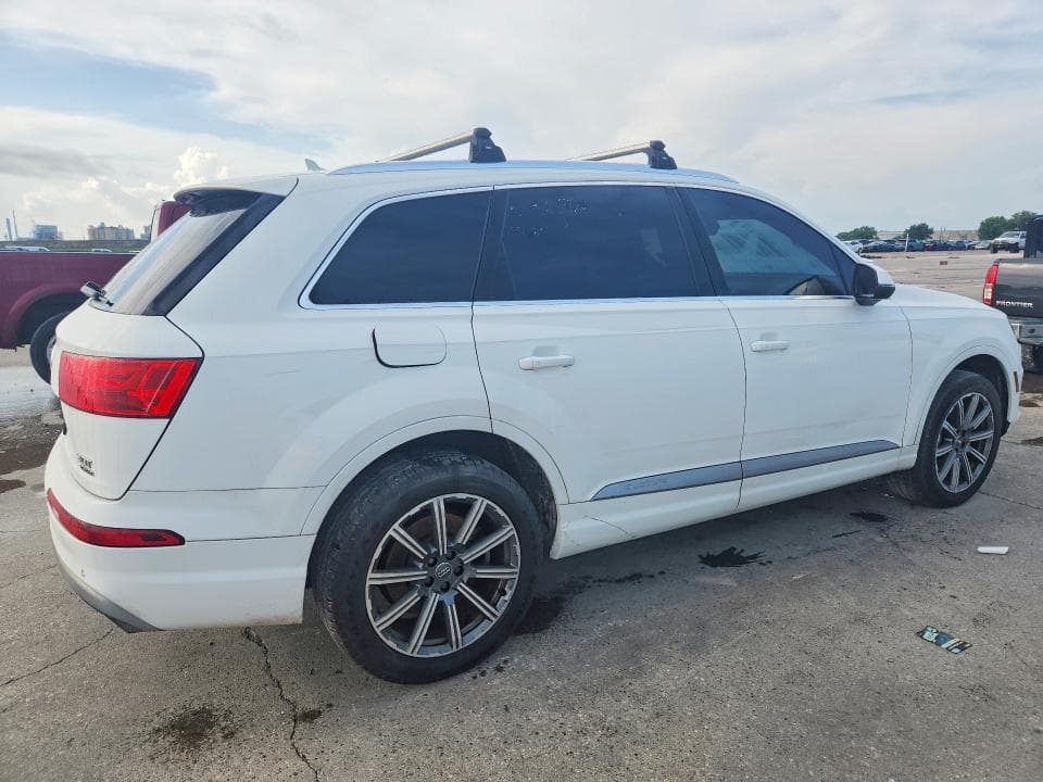 2017 AUDI Q7 3