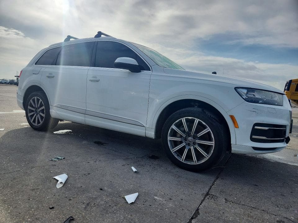 2017 AUDI Q7 4