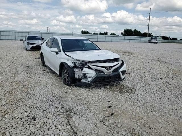 2021 TOYOTA CAMRY SE SE 13