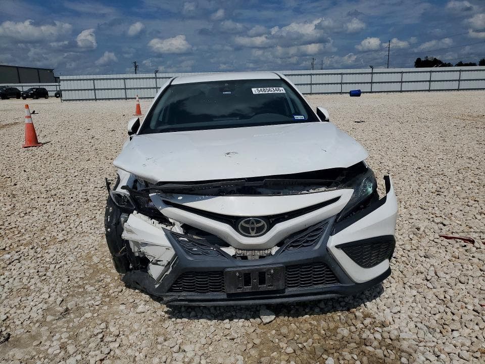2021 TOYOTA CAMRY SE SE 5
