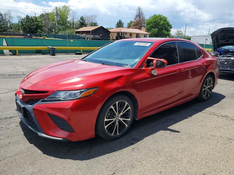 2019 TOYOTA CAMRY SE - 1