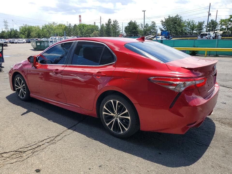 2019 TOYOTA CAMRY SE 2
