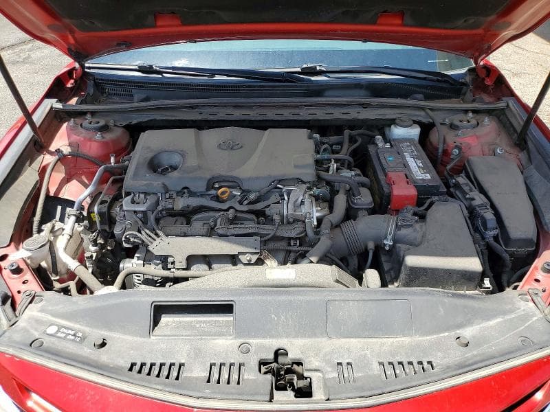 2019 TOYOTA CAMRY SE 11