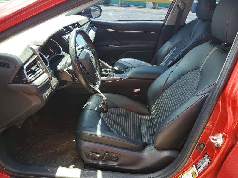 2019 TOYOTA CAMRY SE 7