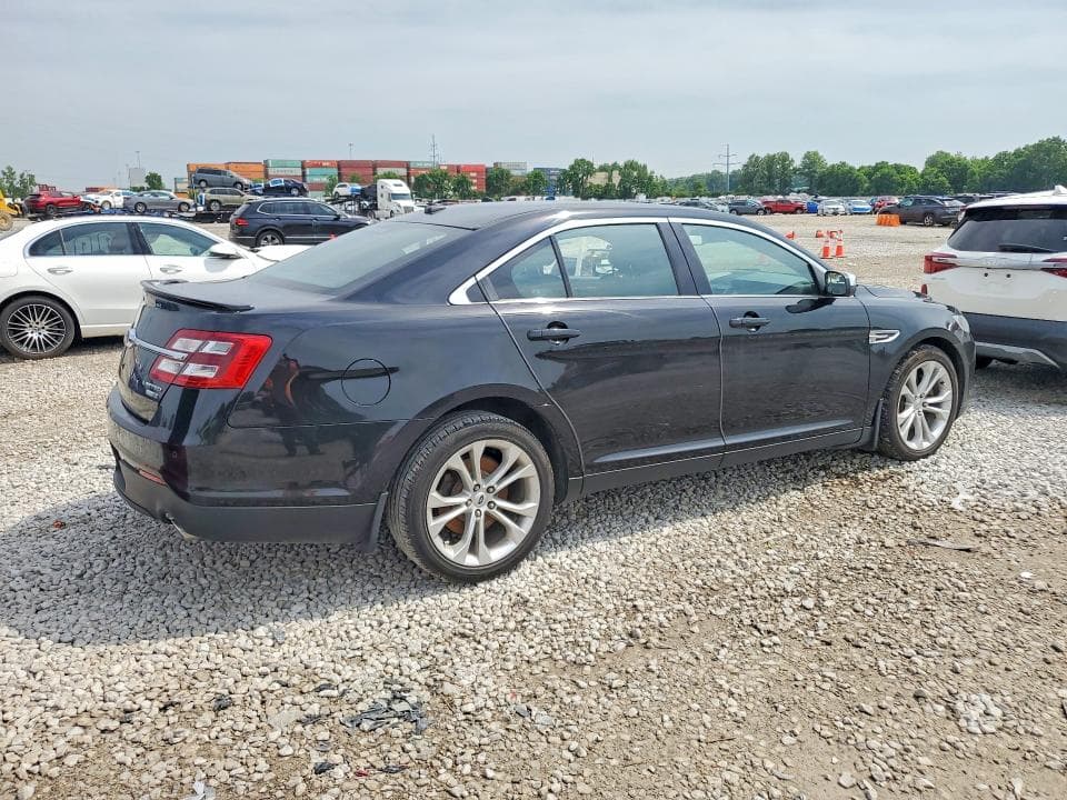 2018 FORD TAURUS LIMITED 3