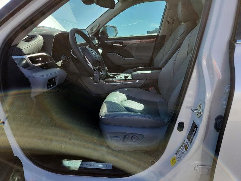 2024 TOYOTA HIGHLANDER LIMITED 7