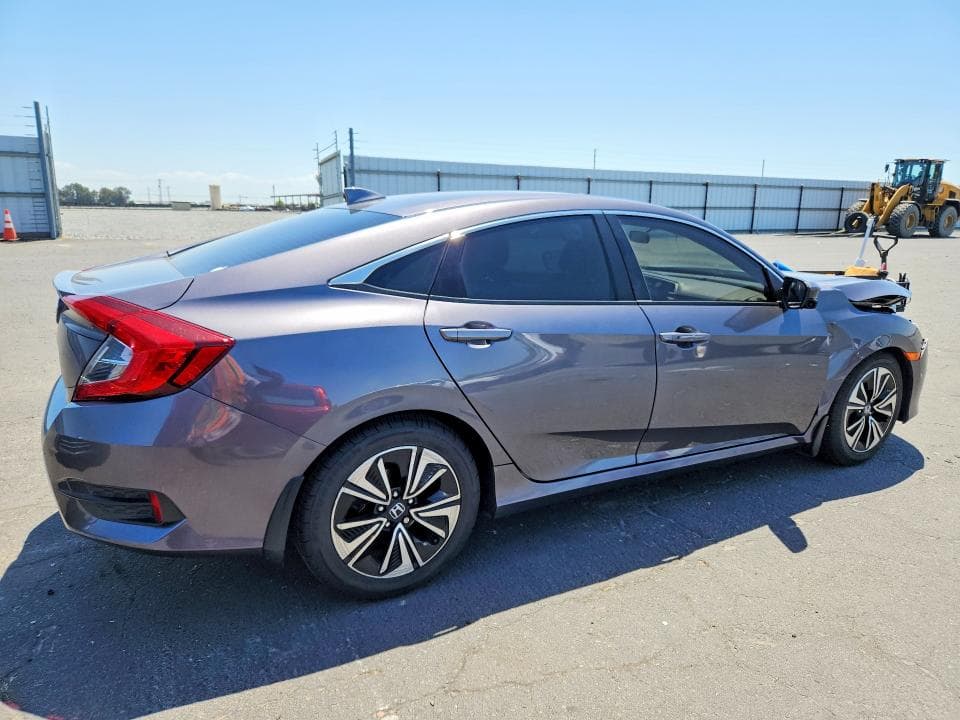 2017 HONDA CIVIC EX 3
