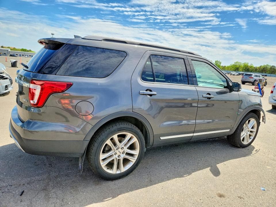 2017 FORD EXPLORER XLT 3