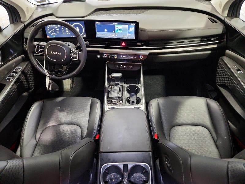2025 KIA CARNIVAL 8