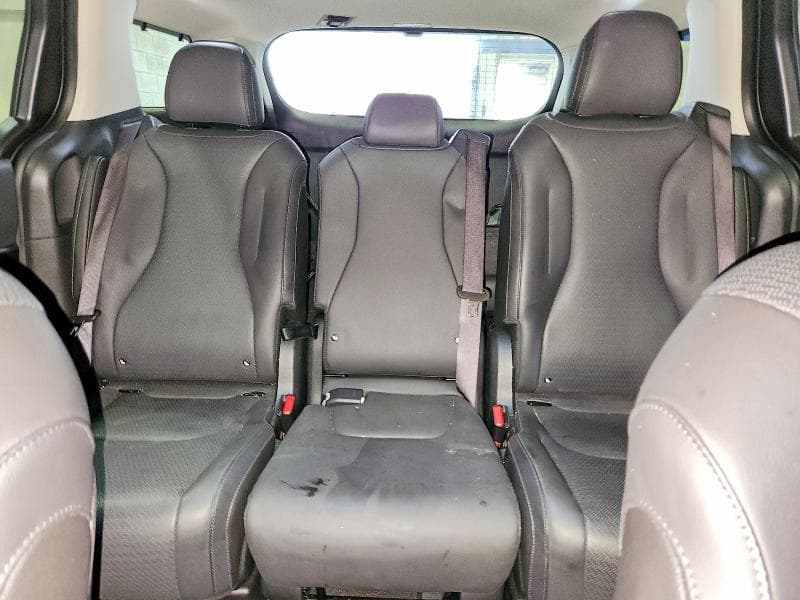 2025 KIA CARNIVAL 10