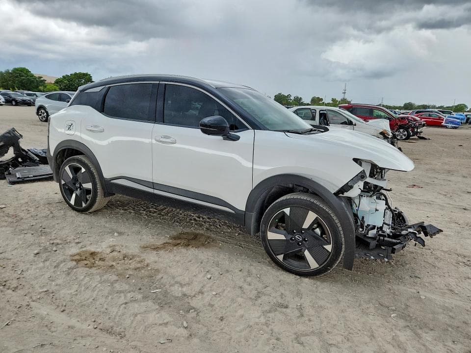 2025 NISSAN KICKS SR 4