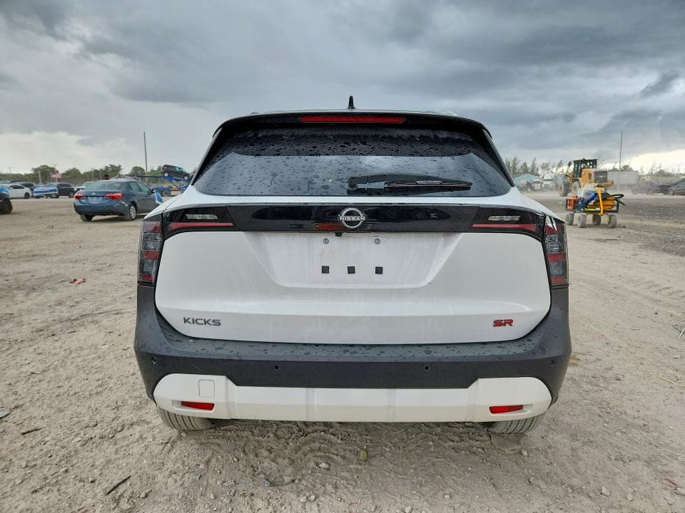 2025 NISSAN KICKS SR 6