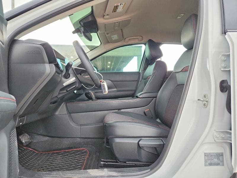 2025 NISSAN KICKS SR 7