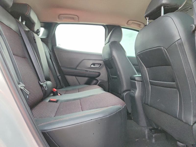 2025 NISSAN KICKS SR 10
