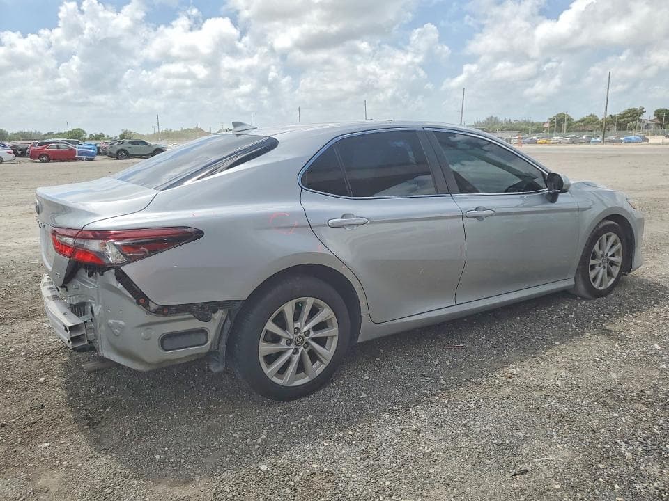 2021 TOYOTA CAMRY LE 3
