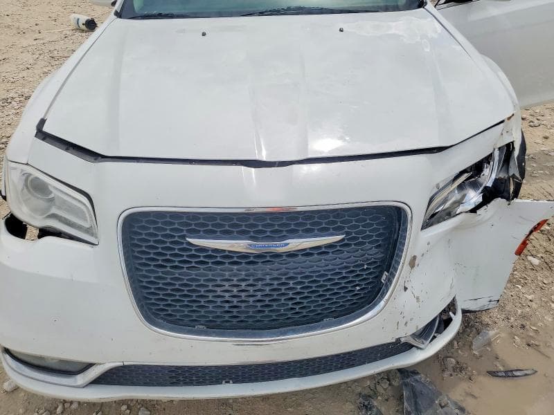 2017 CHRYSLER 300 LIMITED 11