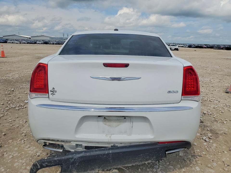 2017 CHRYSLER 300 LIMITED 6