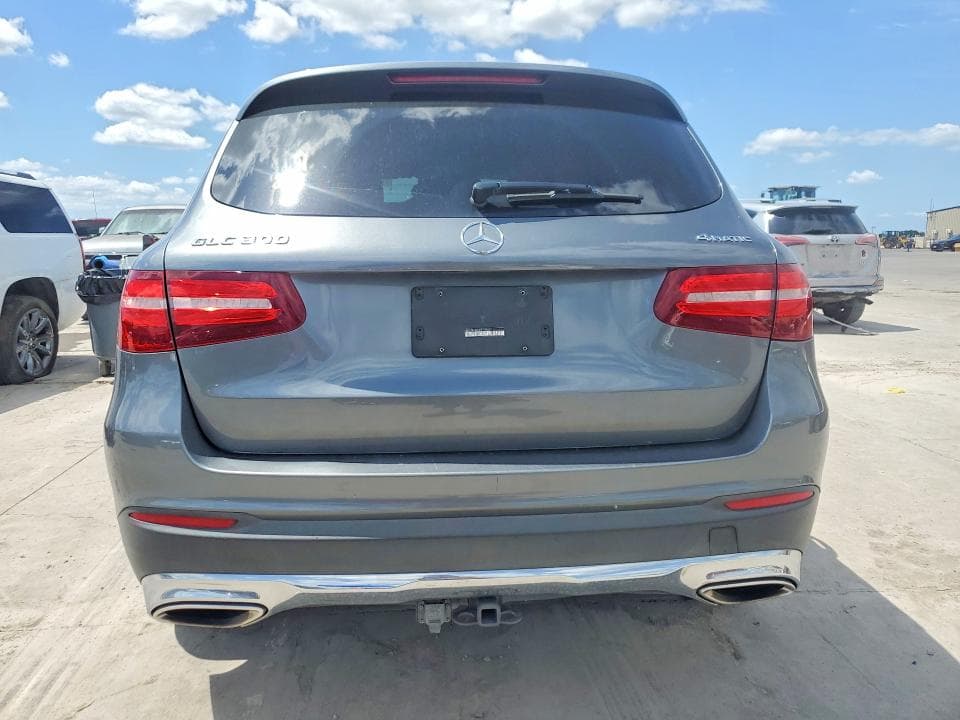 2017 MERCEDES-BENZ GLC 300 4MATIC 6