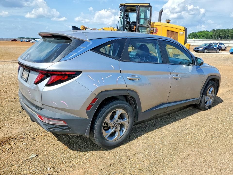 2023 HYUNDAI TUCSON SE 3