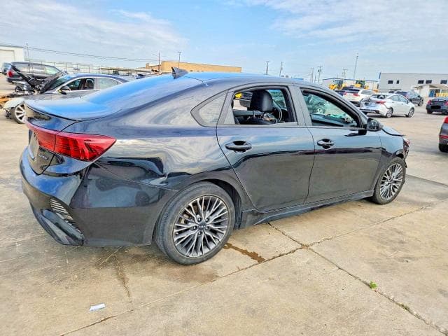 2023 KIA FORTE GT LINE 3