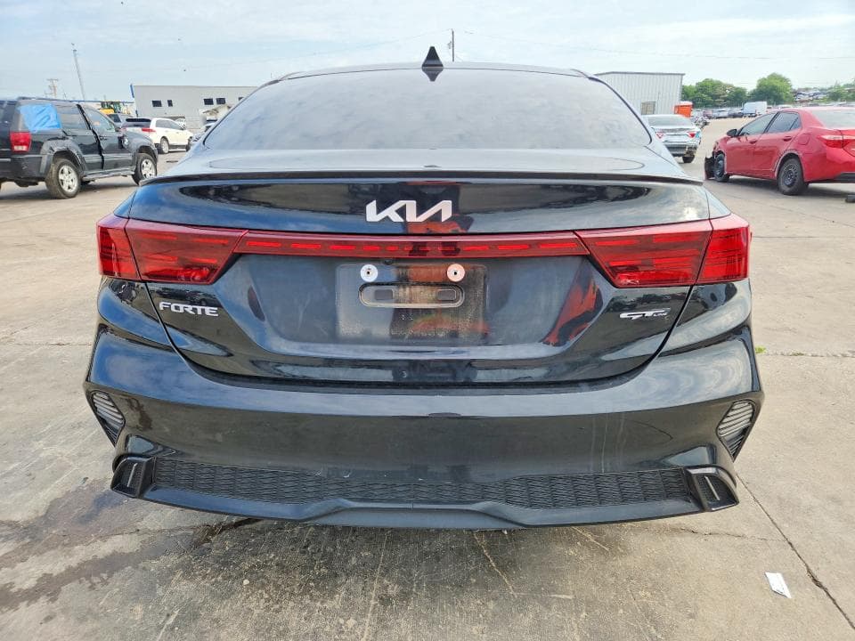 2023 KIA FORTE GT LINE 6