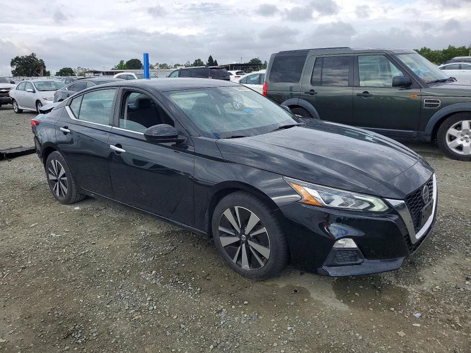 2022 NISSAN ALTIMA SV 4