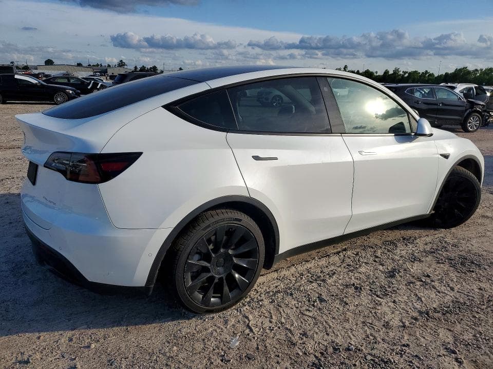 2022 TESLA MODEL Y 3