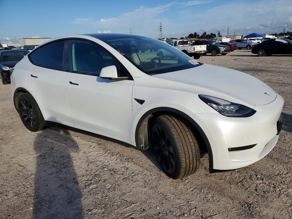 2022 TESLA MODEL Y 4