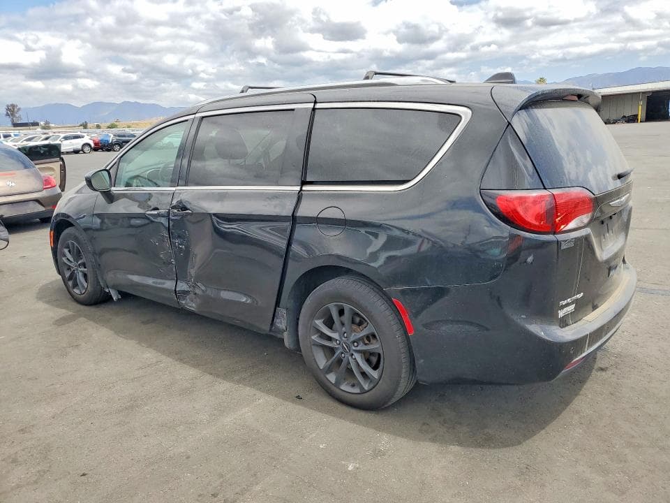 2018 CHRYSLER PACIFICA TOURING L 2