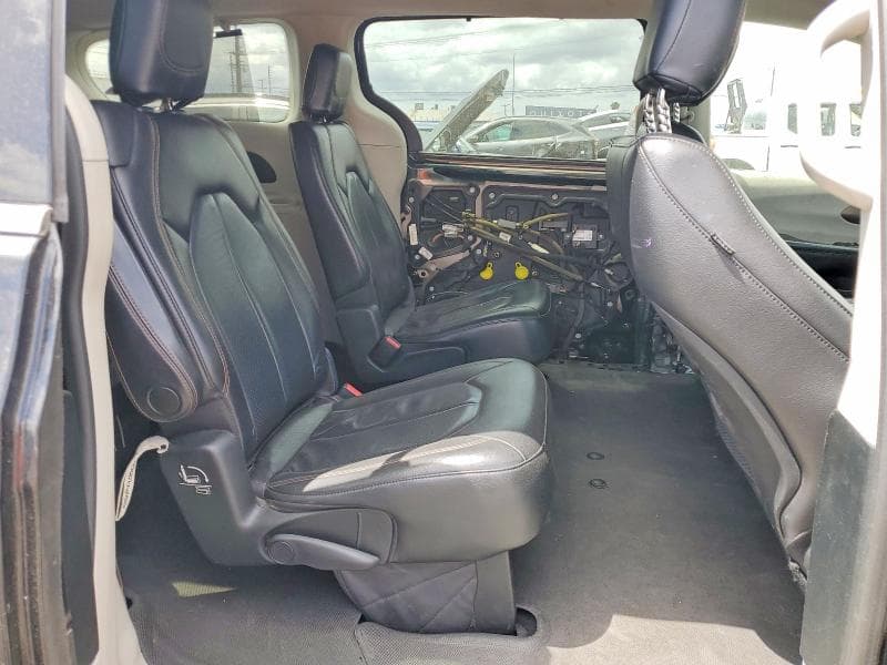 2018 CHRYSLER PACIFICA TOURING L 11