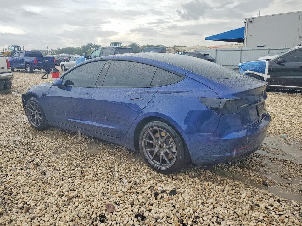 2022 TESLA MODEL 3 2