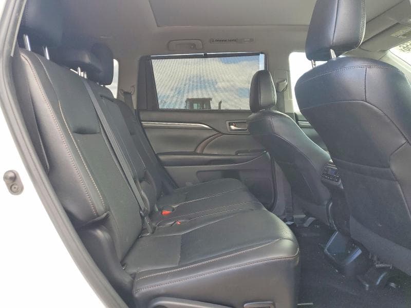 2019 TOYOTA HIGHLANDER LIMITED LIMITED 11