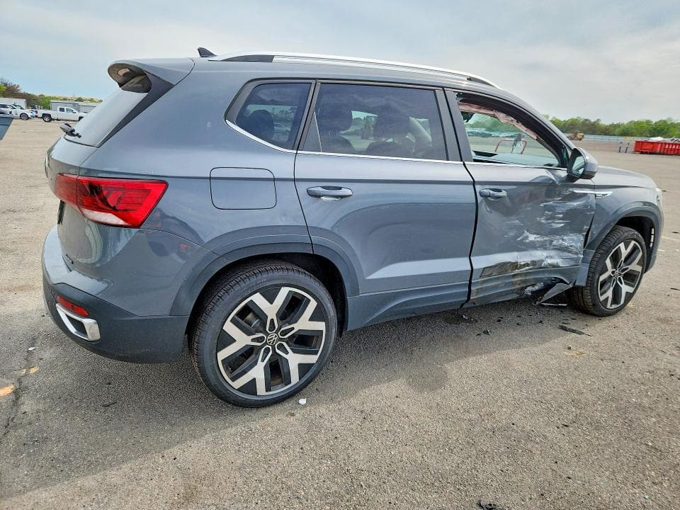 2022 VOLKSWAGEN TAOS SEL 3